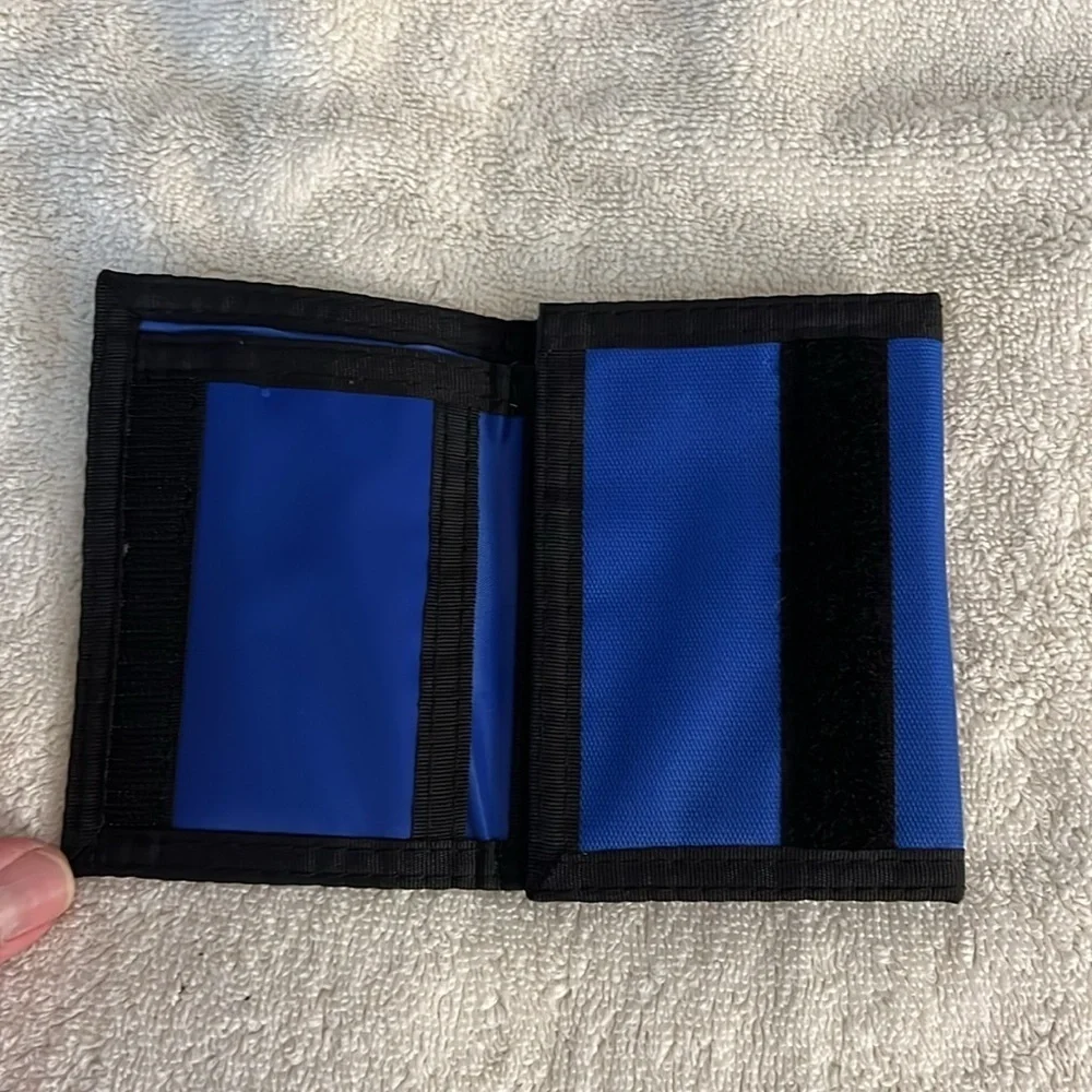 Blue Wallet - Authentic sportsman